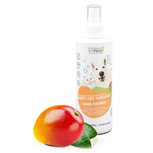 Shed Patrol Mango Don't Get Tangled Spray (250ml) from Natura Pet detangles knots from your pet’s fur and enriches with botanicals for smoothness and shine